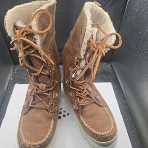 Women's Shearling-Lined Brown Winter Boots